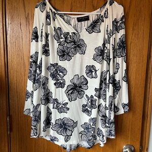 Lane Bryant Women's Top - Navy Floral on Cream